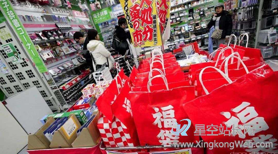 泡泡玛特卖盲盒卖上市,有哪些「套路」我们可以模仿?