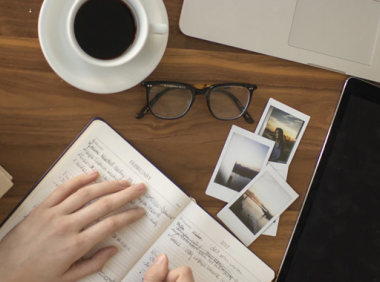 叨叨记账:另辟蹊径,虚拟人物对话引爆用户增长