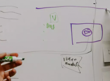 案例拆解:核桃编程如何依靠老带新策略拿下100万付费用户?